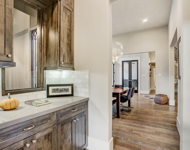5655 Locke Lane - Photo Thumbnail 15