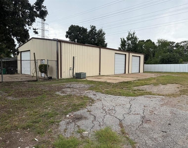 1100 Orchid Street - Photo Thumbnail 1