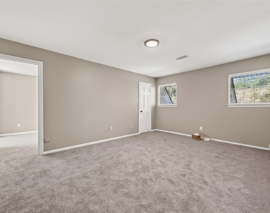 919 Longview Drive - Photo Thumbnail 29