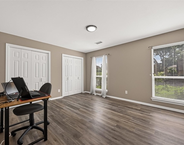 919 Longview Drive - Photo Thumbnail 22