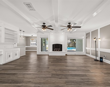 919 Longview Drive - Photo Thumbnail 6