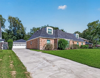 919 Longview Drive - Photo Thumbnail 1
