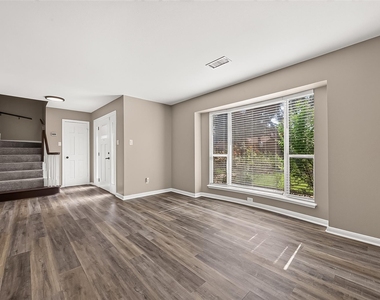 919 Longview Drive - Photo Thumbnail 11