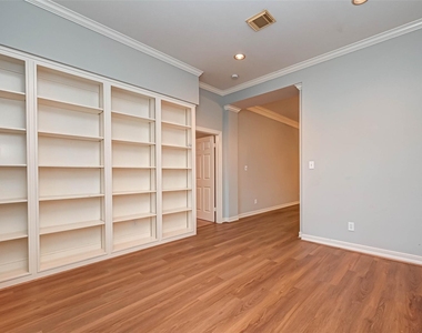 4502 Devonshire Street - Photo Thumbnail 10