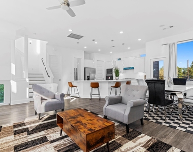 6721 Saint Augustine Street - Photo Thumbnail 13