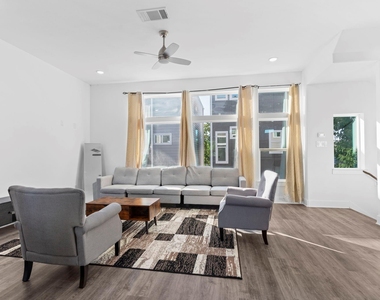 6721 Saint Augustine Street - Photo Thumbnail 14