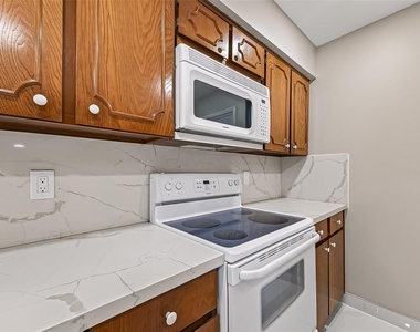 6649 De Moss Drive - Photo Thumbnail 13