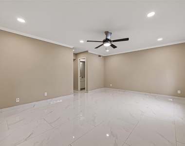 6649 De Moss Drive - Photo Thumbnail 3