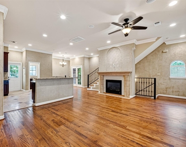 1250 Utah Street - Photo Thumbnail 9