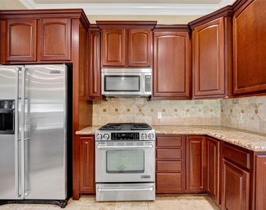 1250 Utah Street - Photo Thumbnail 24