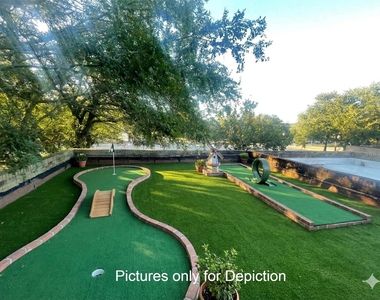 4560 Bellaire Boulevard - Photo Thumbnail 6