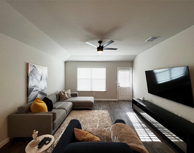 13906 Levy Lane - Photo Thumbnail 5