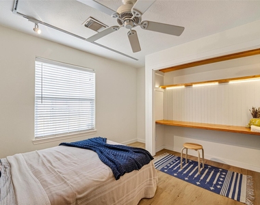 1314 E 34th Street - Photo Thumbnail 16