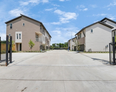 5907 Urban Pines Street - Photo Thumbnail 6