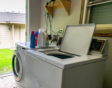 3607 Rosalie Street - Photo Thumbnail 9