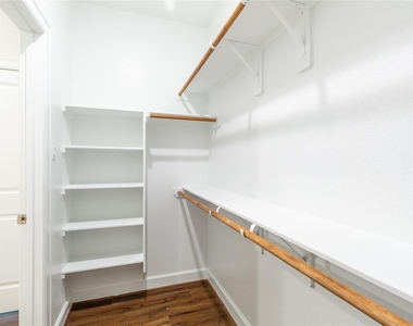 815 Roosevelt - Photo Thumbnail 22