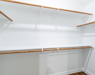 815 Roosevelt - Photo Thumbnail 21