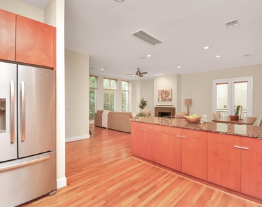 1118 Columbus Street - Photo Thumbnail 11