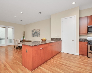 1118 Columbus Street - Photo Thumbnail 9