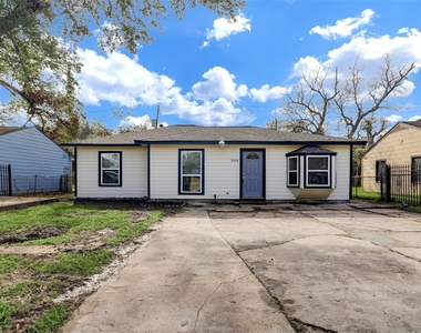 3918 Cosby Street - Photo Thumbnail 5