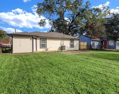 3918 Cosby Street - Photo Thumbnail 7