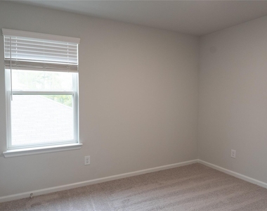 64 Valiant Ridge Trail - Photo Thumbnail 19