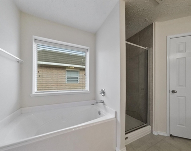 427 Northvalley Drive - Photo Thumbnail 19