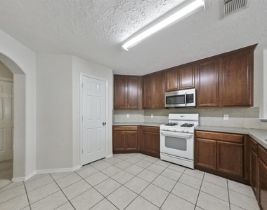 427 Northvalley Drive - Photo Thumbnail 10