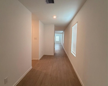 15014 Tremaine Court - Photo Thumbnail 1