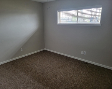 2922 Randolph Road - Photo Thumbnail 9