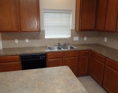 20347 Yosemite Falls Drive - Photo Thumbnail 4