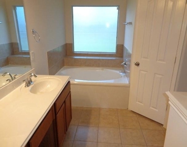 20347 Yosemite Falls Drive - Photo Thumbnail 16