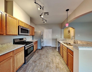 1608 Claremont Garden Circle - Photo Thumbnail 3