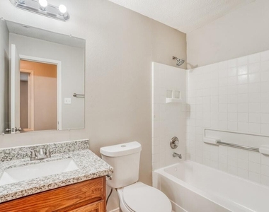 4931 Winding View Lane - Photo Thumbnail 13