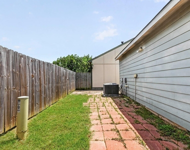 4530 Stanford Court - Photo Thumbnail 14