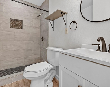 4530 Stanford Court - Photo Thumbnail 8