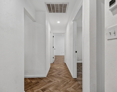 4530 Stanford Court - Photo Thumbnail 5