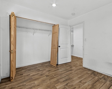 4530 Stanford Court - Photo Thumbnail 10