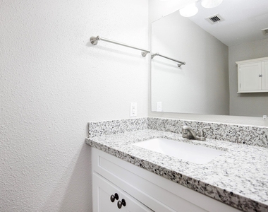 5005 Georgi Lane - Photo Thumbnail 16