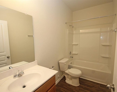 14635 Myrtle Point Drive - Photo Thumbnail 13