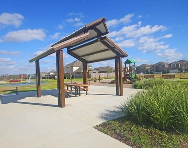 14635 Myrtle Point Drive - Photo Thumbnail 17