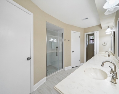 3602 Cobleskill Court - Photo Thumbnail 7