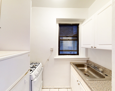 1075 1st Avenue - Photo Thumbnail 2