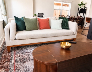 4309 Shelby Circle - Photo Thumbnail 5