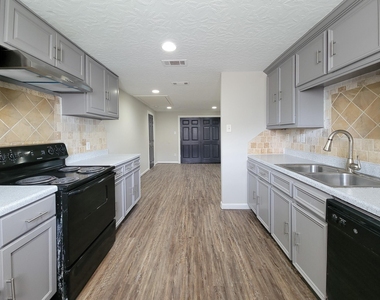 3416 Europa Street - Photo Thumbnail 9
