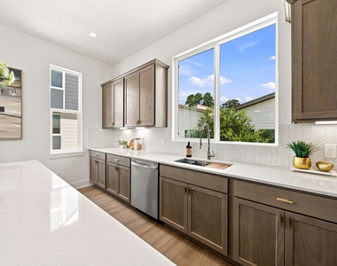1648 W Tidwell Road - Photo Thumbnail 15