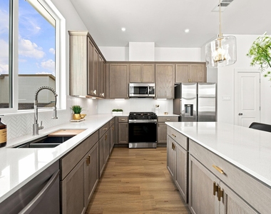 1648 W Tidwell Road - Photo Thumbnail 16