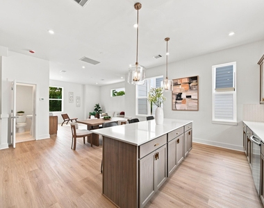 1648 W Tidwell Road - Photo Thumbnail 17