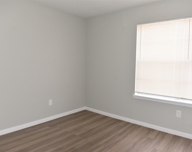4034 Belle Park Drive - Photo Thumbnail 17