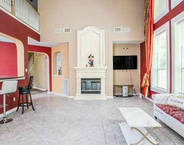 3007 Smokey Hollow Dr - Photo Thumbnail 2